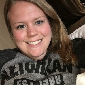 Meet your Posher, Lindsey